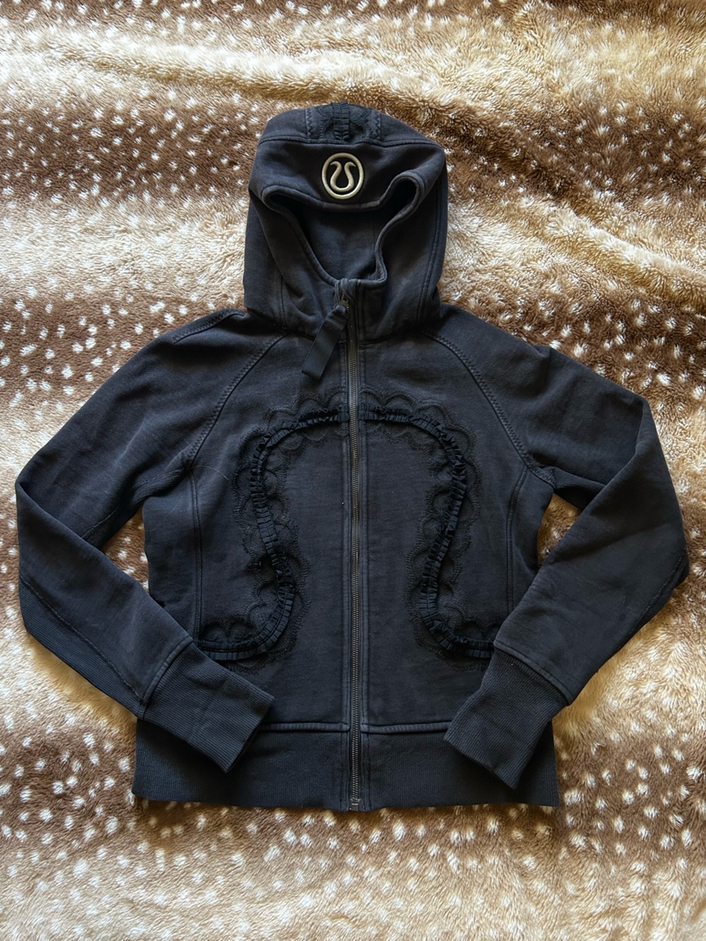 “Vintage” Lululemon Hiver Lace Lux Ruffle Scuba Jacket size 8